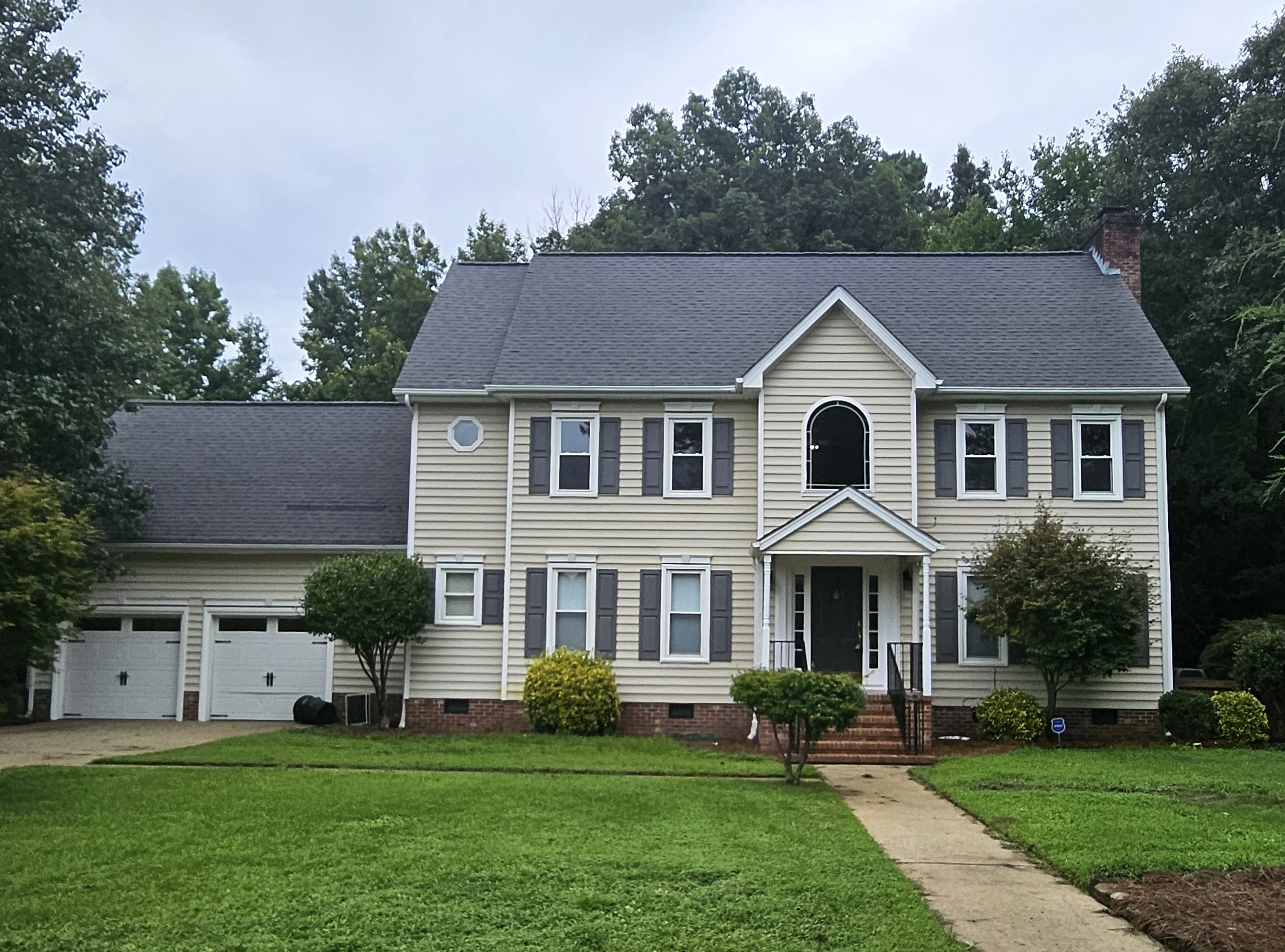 402 East Raintree Lane